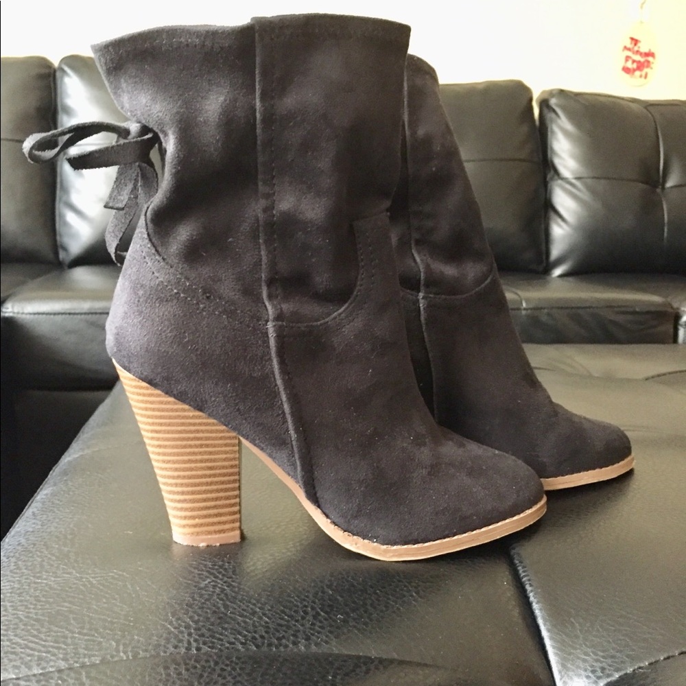 Offers welcomed! Forever 21 Booties